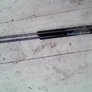 Exkluzív ajánlat SKODA FABIA 99-07 Csomagtérajtó kitámasztó teleszkóp pár 5 ajtós bontott alkatrész