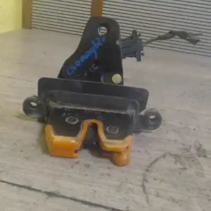 Expressz szállítás SKODA FABIA 99-07 Csomagtér ajtó zárszerkezet combi bontott alkatrész