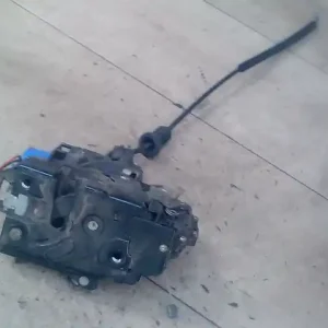 Utolsó esély SKODA FABIA 99-07 Jobb első ajtó zárszerkezet központizáras bontott alkatrész