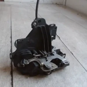 Árcsökkenés SKODA FABIA 99-07 Jobb első ajtó zárszerkezet központizáras 5 ajtós bontott alkatrész