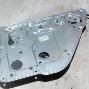 Vásárlói kedvenc SKODA FABIA 99-07 Jobb hátsó ablakemelő szerkezet mechanikus bontott alkatrész