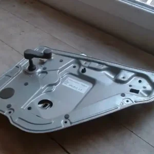 Expressz kézbesítés SKODA FABIA 99-07 Jobb hátsó ablakemelő szerkezet mechanikus 5 ajtós bontott alkatrész