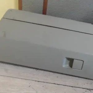 Vásárlói kedvenc SKODA FABIA 99-07 Kesztyűtartó bontott alkatrész