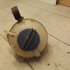 Csak ma SKODA FABIA 99-07 Kiegyenlítő tartály 1.3i bontott alkatrész