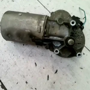 Csak ma SKODA FAVORIT Ablaktörlő motor első bontott alkatrész