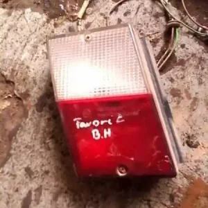 Vásárlói kedvenc SKODA FAVORIT Bal belső hátsó lámpa bontott alkatrész