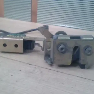 Biztonságos fizetés SKODA FELICIA -97 Bal hátsó ajtó zárszerkezet központi záras 5 ajtós bontott alkatrész