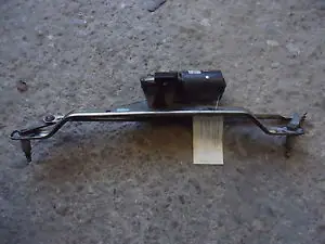 Szezonális akció SKODA FELICIA -97 Ablaktörlő motor első bontott alkatrész