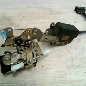 Azonnali szállítás SKODA FELICIA -97 Jobb első ajtó zárszerkezet központizáras bontott alkatrész