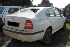 SKODA Octavia (1U) 1997.03.01-2011.08.31 Bal hátsó sárvédő gumi bontott alkatrész Ingyenes szállítás