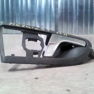 Ingyenes szállítás SKODA OCTAVIA 00-04 Bal hátsó belső kilincs bontott alkatrész