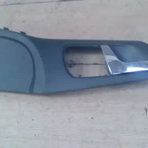 Vedd meg most SKODA OCTAVIA 00-04 Jobb első belső kilincs bontott alkatrész