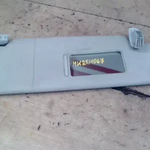 SKODA OCTAVIA 00-04 Jobb napellenző bontott alkatrész Ingyenes szállítás