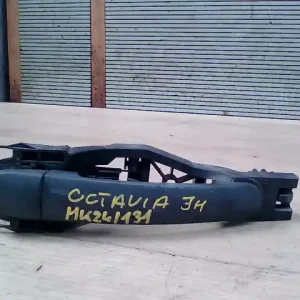 SKODA OCTAVIA 00-04 Jobb hátsó külső kilincs 5 ajtós, központi záras bontott alkatrész Olcsóbb