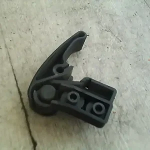 SKODA OCTAVIA 00-04 Motorháztető nyitó kar bontott alkatrész Utolsó esély