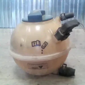 Újdonság SKODA OCTAVIA 00-04 Kiegyenlítő tartály bontott alkatrész