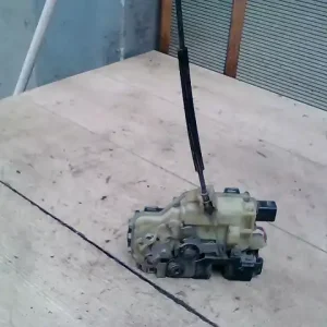 SKODA OCTAVIA 04-08 Bal hátsó ajtó zárszerkezet központi záras 5 ajtós bontott alkatrész Utolsó esély