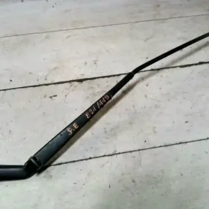 SKODA OCTAVIA 97-00 Ablaktörlő kar jobb első bontott alkatrész Népszerű