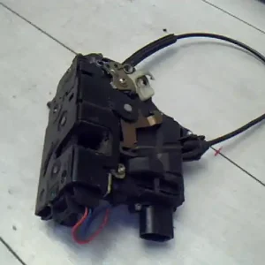 SKODA OCTAVIA 97-00 Bal első ajtó zárszerkezet központi záras bontott alkatrész Biztonságos fizetés