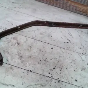 SKODA OCTAVIA 97-00 üzemanyagtank tartó pánt bontott alkatrész Kiárusítás