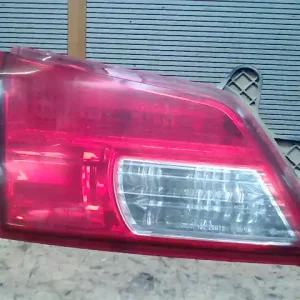 SUBARU Legacy2009-2014 BM/BR Bal belső hátsó lámpa bontott alkatrész Ne maradj le