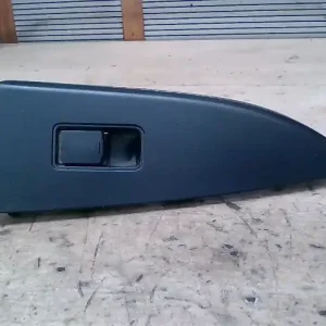 Expressz szállítás SUBARU Legacy2009-2014 BM/BR Jobb hátsó ablakemelő kapcsoló bontott alkatrész