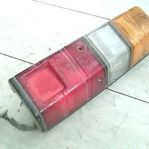 SUBARU LIBERO Jobb hátsó lámpa bontott alkatrész Ne maradj le