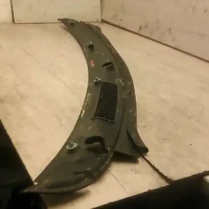 Alacsony ár SUZUKI ALTO 02-09 Levélrács bontott alkatrész