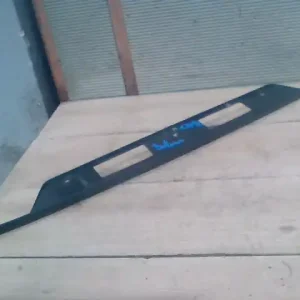 Szuper akció SUZUKI Baleno 1998.09.01-2002.12.31 Csomagtér ajtó díszléc 4 ajtós bontott alkatrész