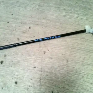 Vedd meg online SUZUKI Celerio 2014.03.01- Motorháztető kitámasztó bontott alkatrész