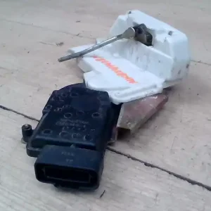 Újdonság SUZUKI IGNIS Bal hátsó ajtó zárszerkezet központi záras 5 ajtós bontott alkatrész