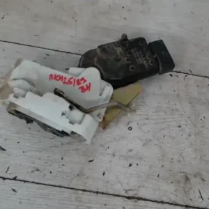 Árengedmény SUZUKI IGNIS Bal hátsó ajtó zárszerkezet központi záras bontott alkatrész