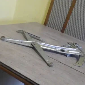 Végkiárusítás SUZUKI IGNIS Jobb első ablakemelő szerkezet mechanikus bontott alkatrész