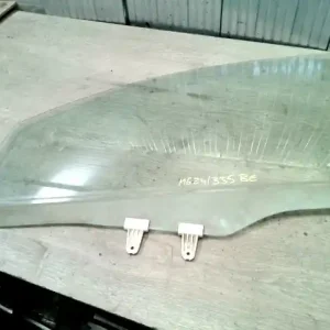 Végkiárusítás SUZUKI LIANA Bal első ajtóüveg 4 ajtós bontott alkatrész