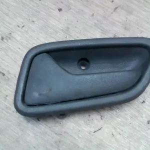 Vedd meg most SUZUKI LIANA Bal hátsó belső kilincs bontott alkatrész