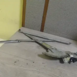 Végkiárusítás SUZUKI SWIFT 05-10 Jobb első ablakemelő szerkezet elektromos bontott alkatrész