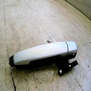 Akció SUZUKI SWIFT 05-10 Jobb hátsó külső kilincs bontott alkatrész