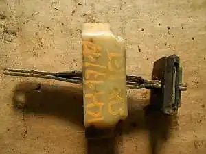 Árcsökkenés SUZUKI SWIFT 89-96 Bal első ajtóhatároló bontott alkatrész