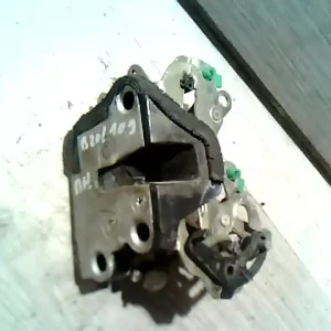 Vásárlói kedvenc SUZUKI SWIFT 89-96 Bal hátsó ajtó zárszerkezet mechanikus nem központizárasbontott alkatrész