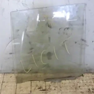 Vedd meg online SUZUKI SWIFT 89-96 Bal hátsó ajtóüveg bontott alkatrész