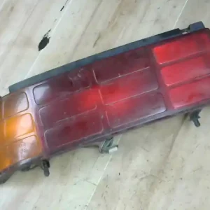 Vedd meg online SUZUKI SWIFT 89-96 Bal hátsó lámpa bontott alkatrész