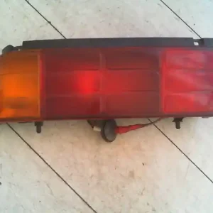 Utolsó esély SUZUKI SWIFT 89-96 Bal hátsó lámpa 5 ajtós bontott alkatrész