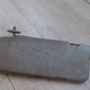 Vásárlói kedvenc SUZUKI SWIFT 89-96 Bal napellenző bontott alkatrész