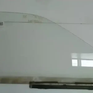 Alacsony ár SUZUKI SWIFT 89-96 Jobb első ajtóüveg bontott alkatrész