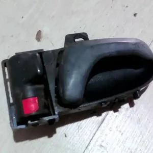 Utolsó esély SUZUKI SWIFT 89-96 Jobb hátsó belső kilincs bontott alkatrész