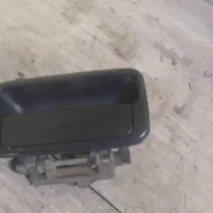 Utolsó esély SUZUKI SWIFT 89-96 Jobb hátsó külső kilincs 4 ajtós bontott alkatrész