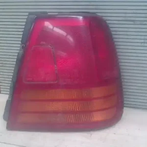 Végkiárusítás SUZUKI SWIFT 89-96 Jobb hátsó lámpa 4 ajtós bontott alkatrész