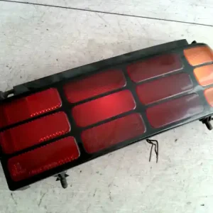 Végkiárusítás SUZUKI SWIFT 89-96 Jobb hátsó lámpa 5 ajtós bontott alkatrész