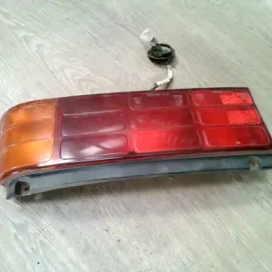 Alacsony ár SUZUKI SWIFT 89-96 Jobb hátsó lámpa bontott alkatrész