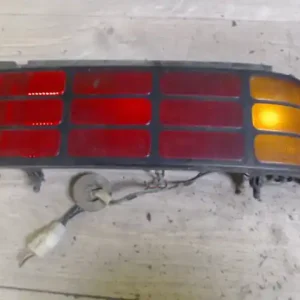 Vásárlói kedvenc SUZUKI SWIFT 89-96 Jobb hátsó lámpa 5 ajtós bontott alkatrész